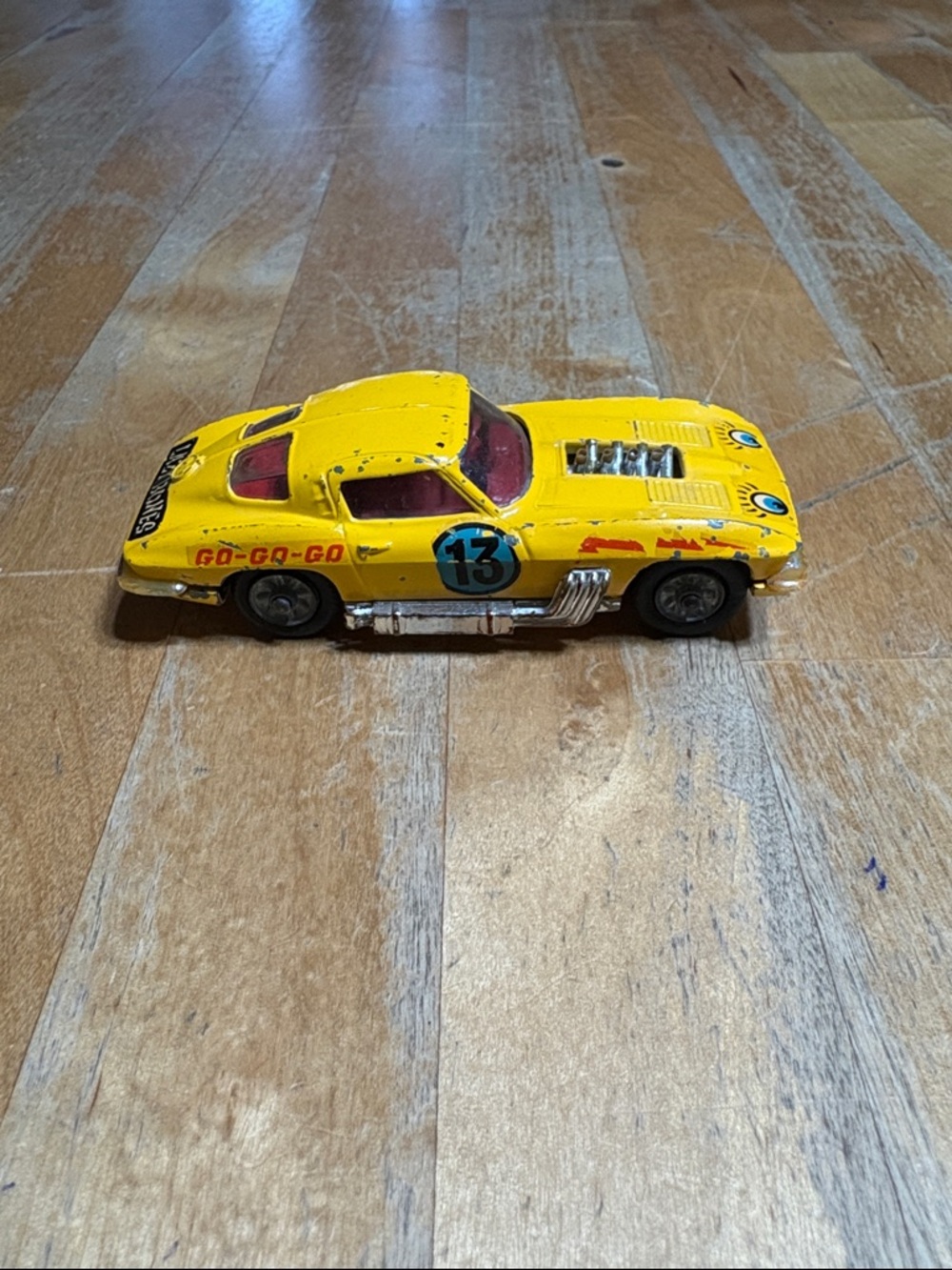 Vintage Corgi Lazy Bones Corvette Sting Ray